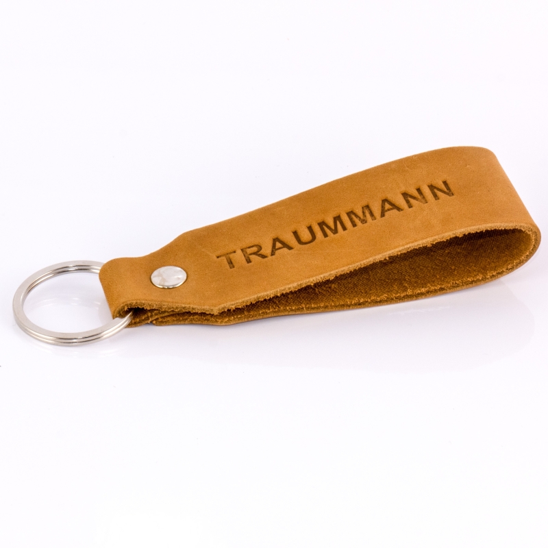 Schlüsselanhänger "Samui" - Prägung "Traummann", braunes Echtleder - Handarbeit - Fair-Trade - Tumatsch