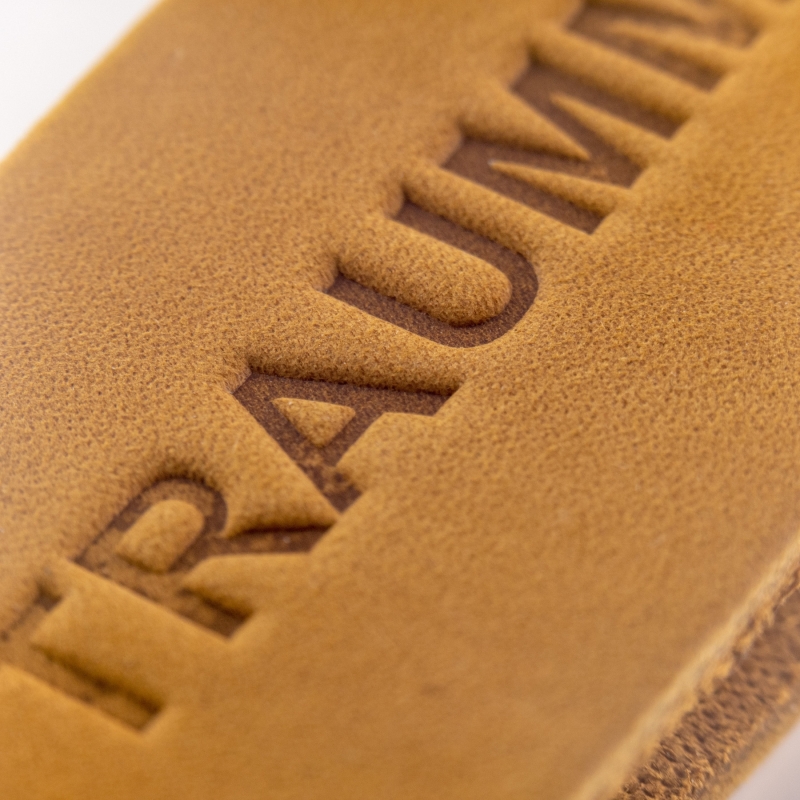 Schlüsselanhänger "Samui" - Prägung "Traummann", braunes Echtleder - Handarbeit - Fair-Trade - Tumatsch